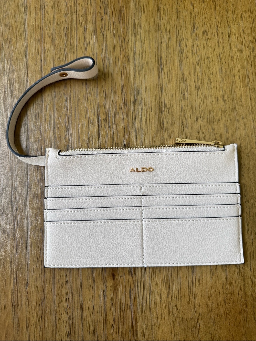 Also Zip Wristlet!